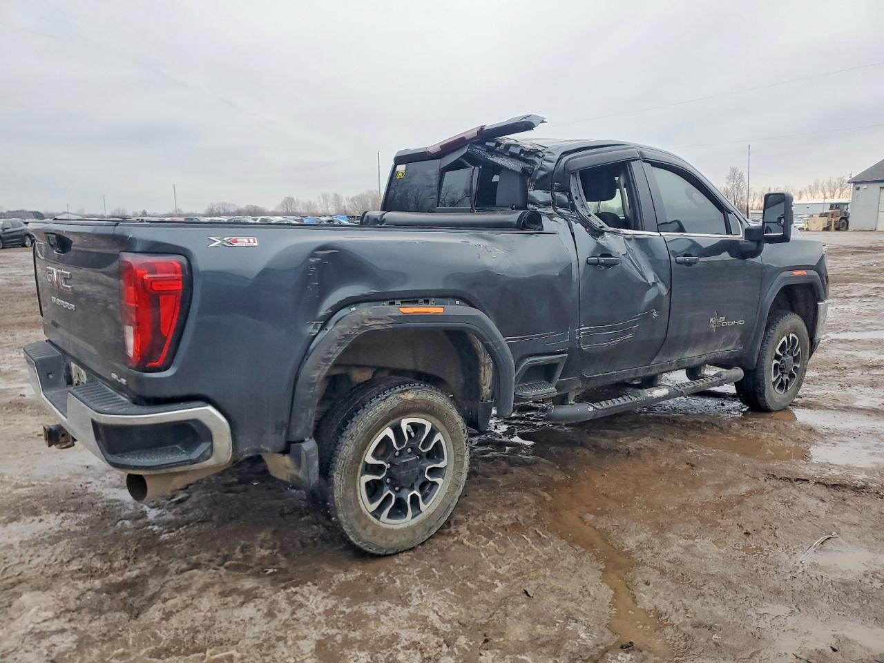 2020 GMC SIERRA K2500 SLE photo 3