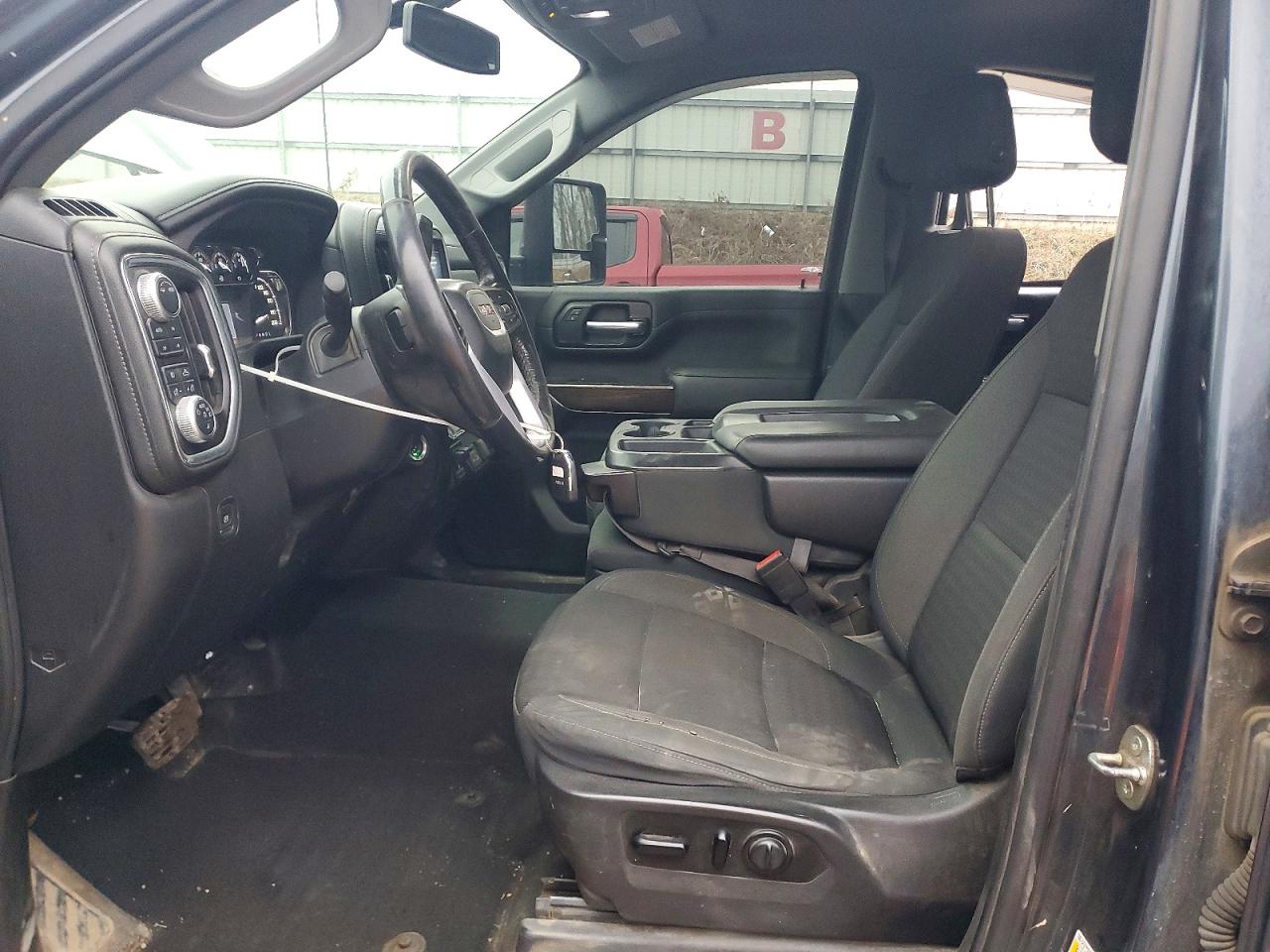 2020 GMC SIERRA K2500 SLE photo 7