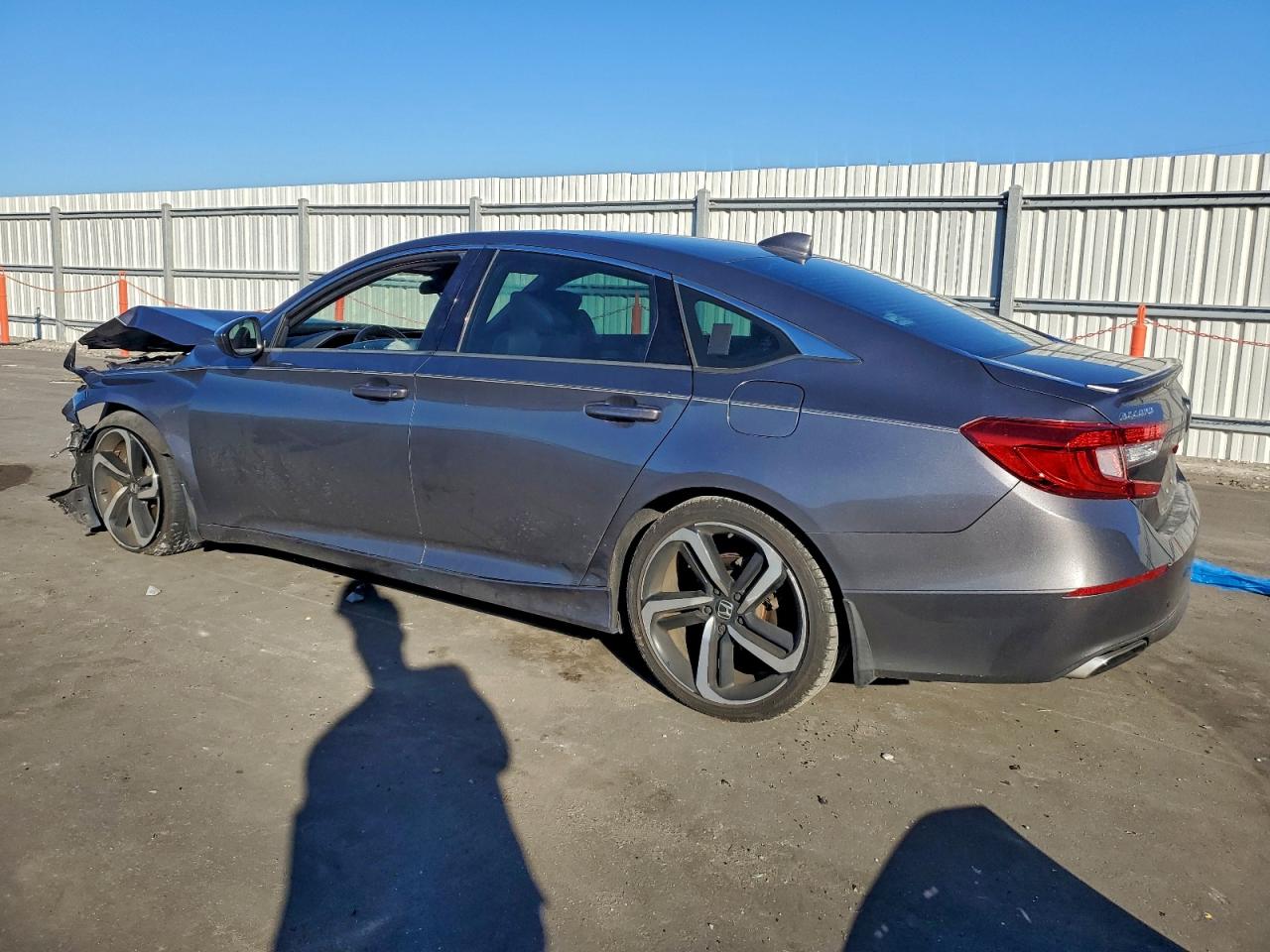 2018 HONDA ACCORD SPORT photo 2