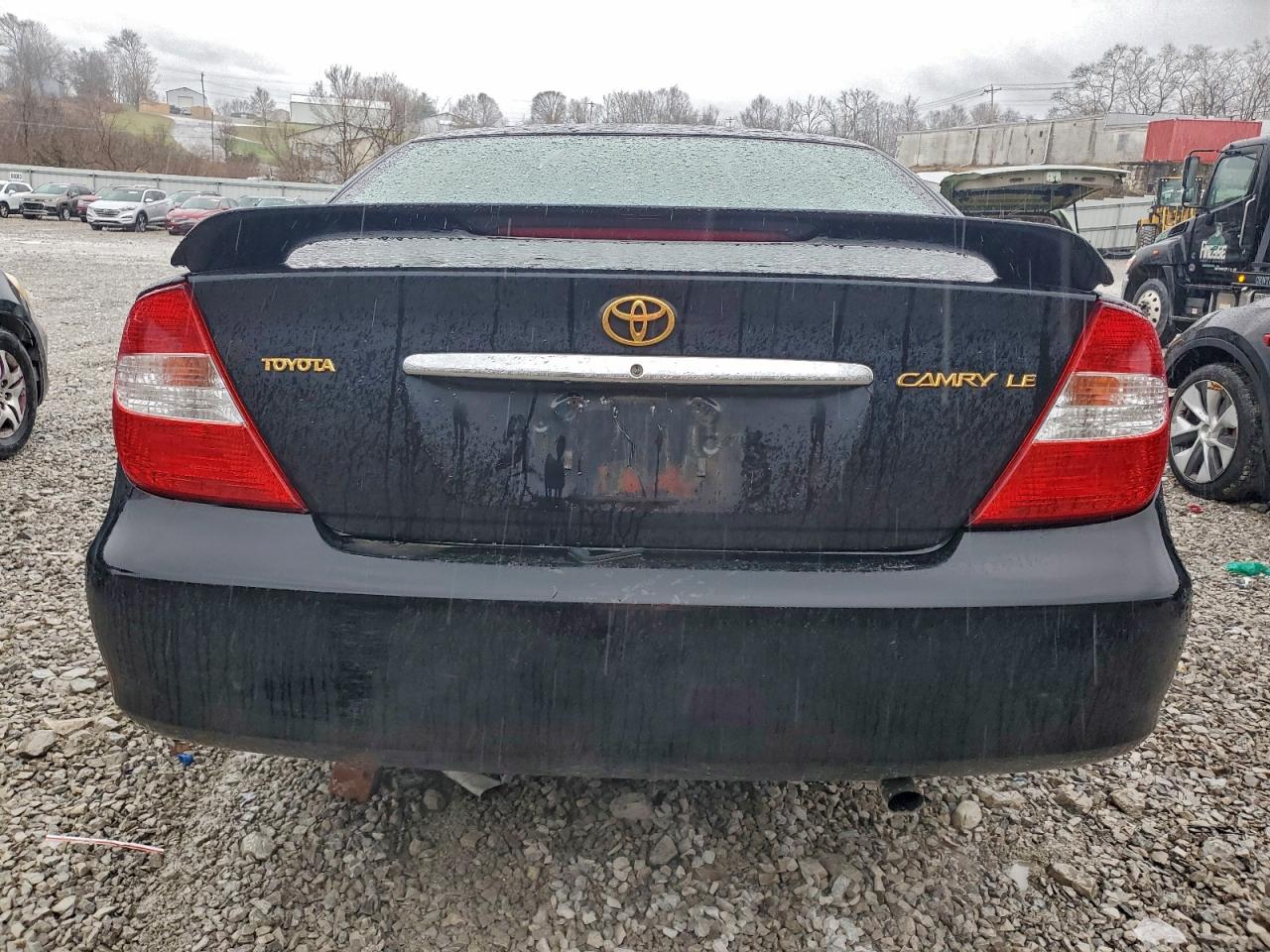 2004 TOYOTA CAMRY LE photo 16