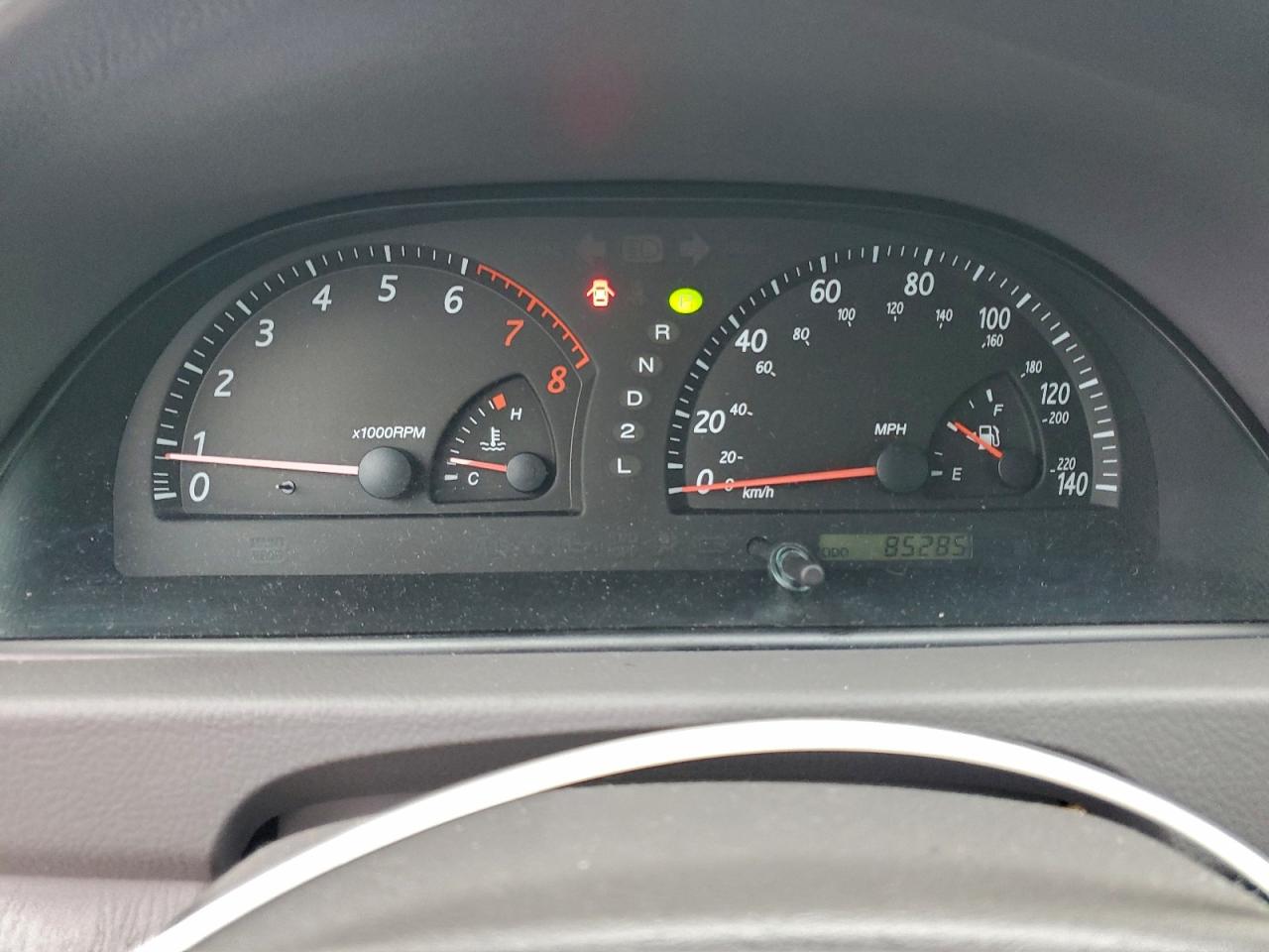 2004 TOYOTA CAMRY LE photo 25