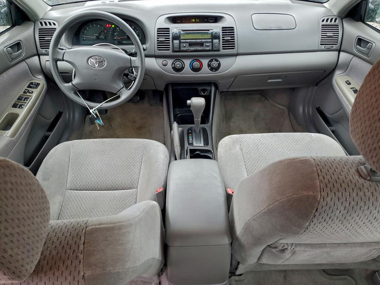 2004 TOYOTA CAMRY LE photo 22