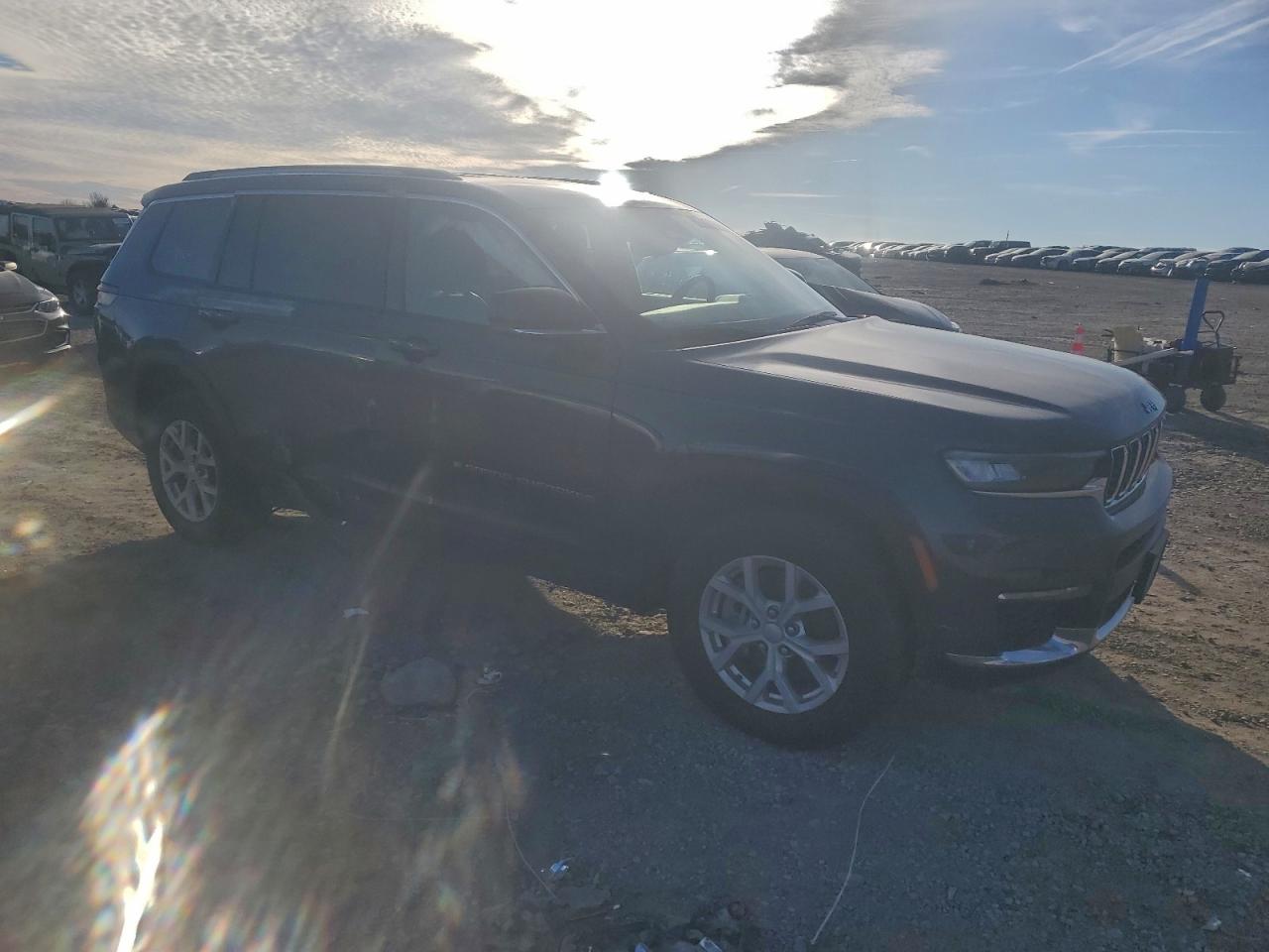 2023 JEEP GRAND CHEROKEE L LIMITED photo 7