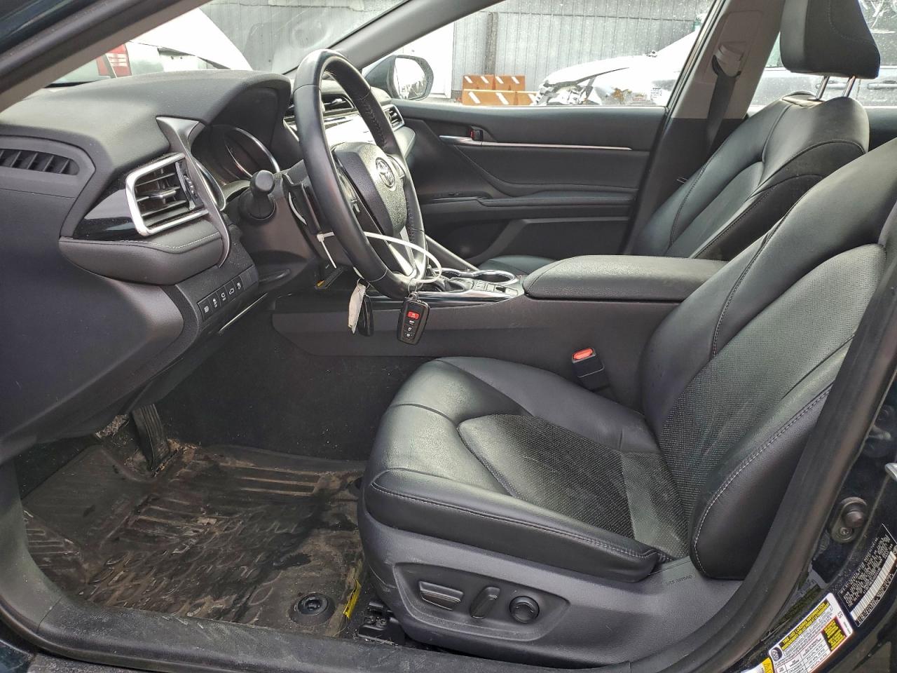2018 TOYOTA CAMRY XSE photo 13