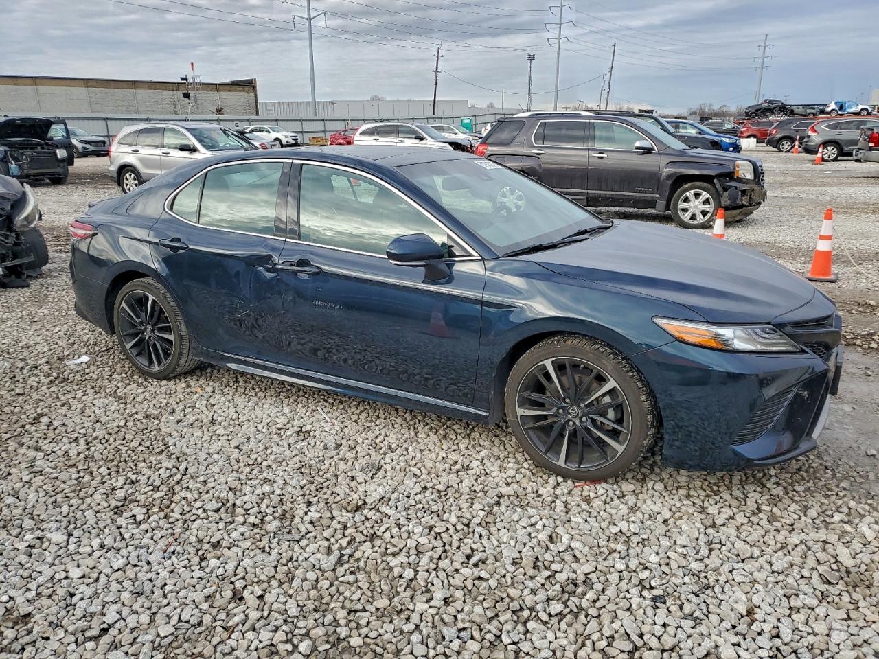 2018 TOYOTA CAMRY XSE photo 7