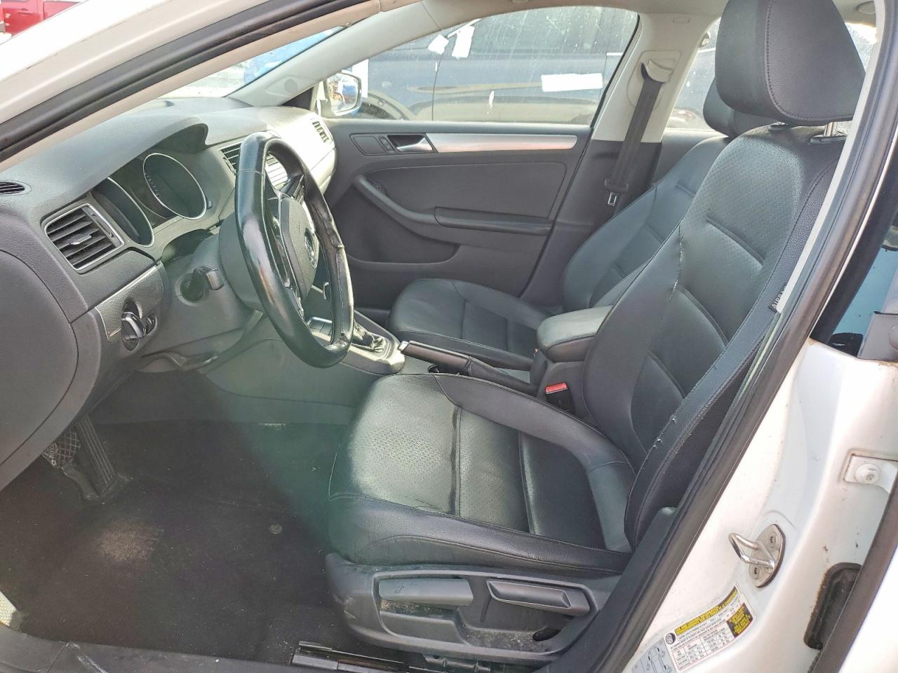 2016 VOLKSWAGEN JETTA SE photo 13
