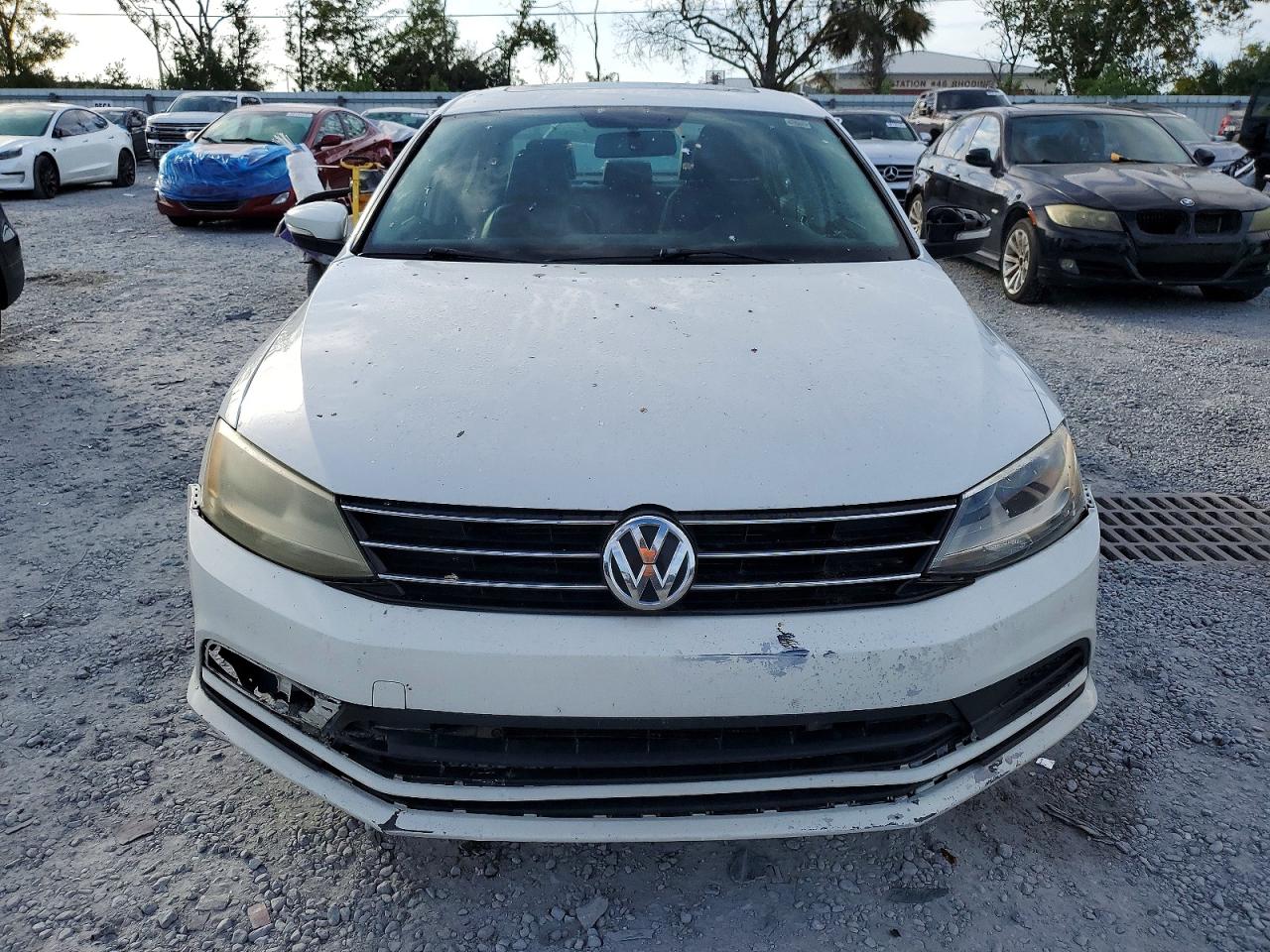 2016 VOLKSWAGEN JETTA SE photo 9