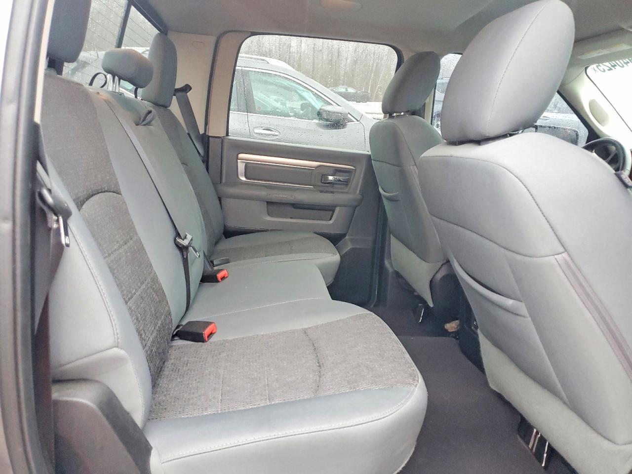 2016 RAM 1500 SLT photo 10