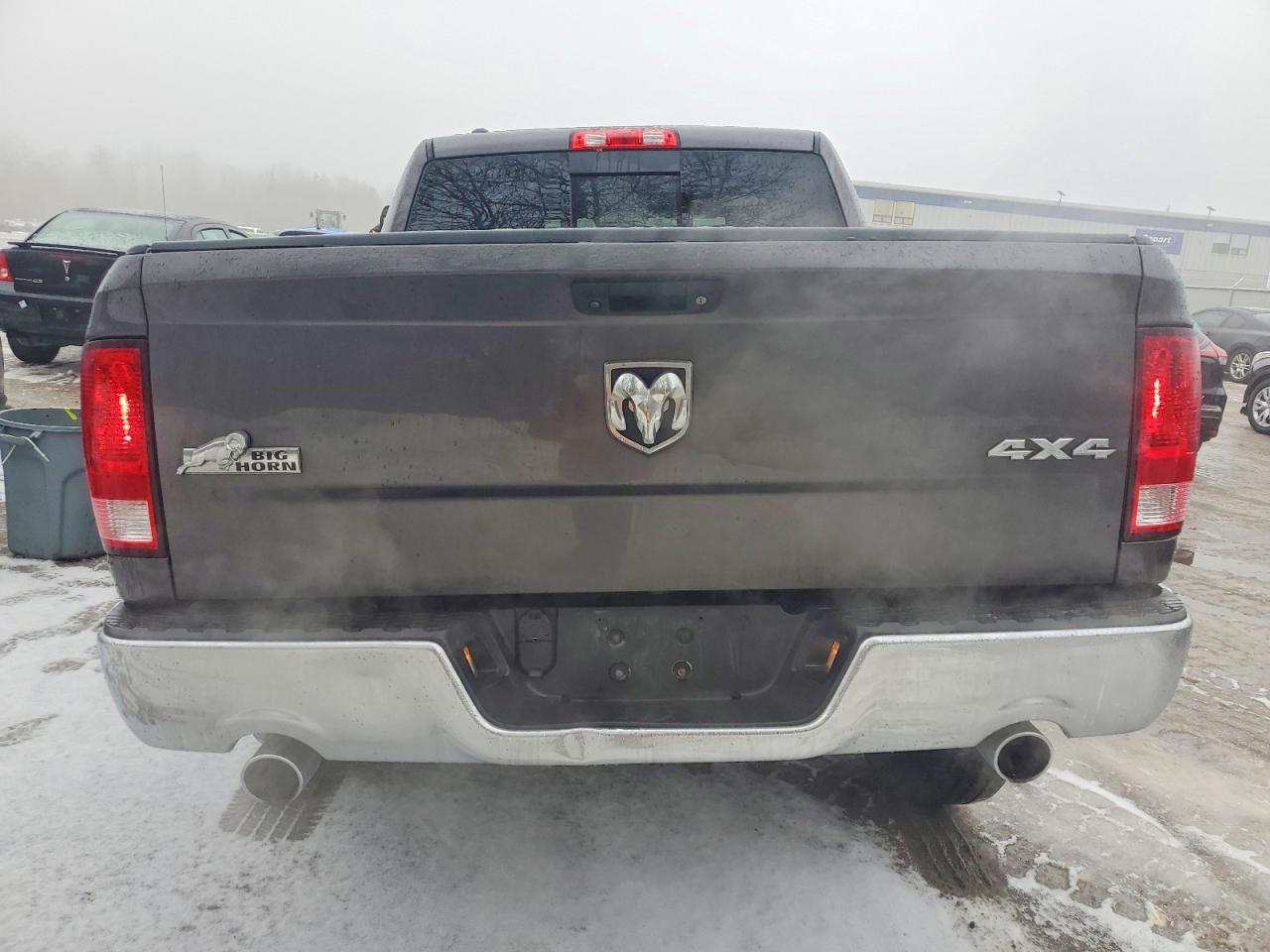 2016 RAM 1500 SLT photo 6