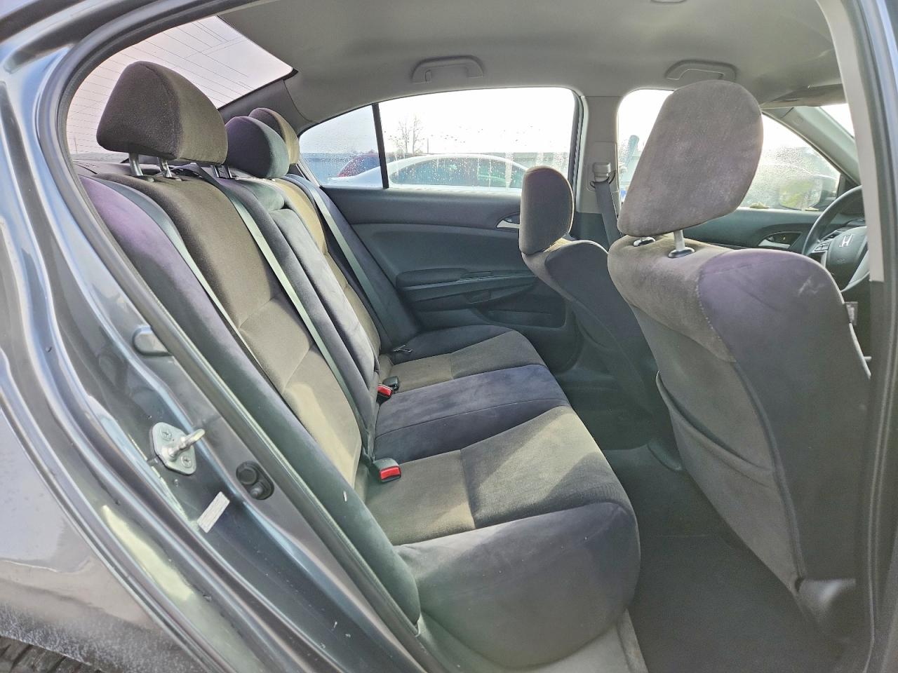 2010 HONDA ACCORD LX photo 19