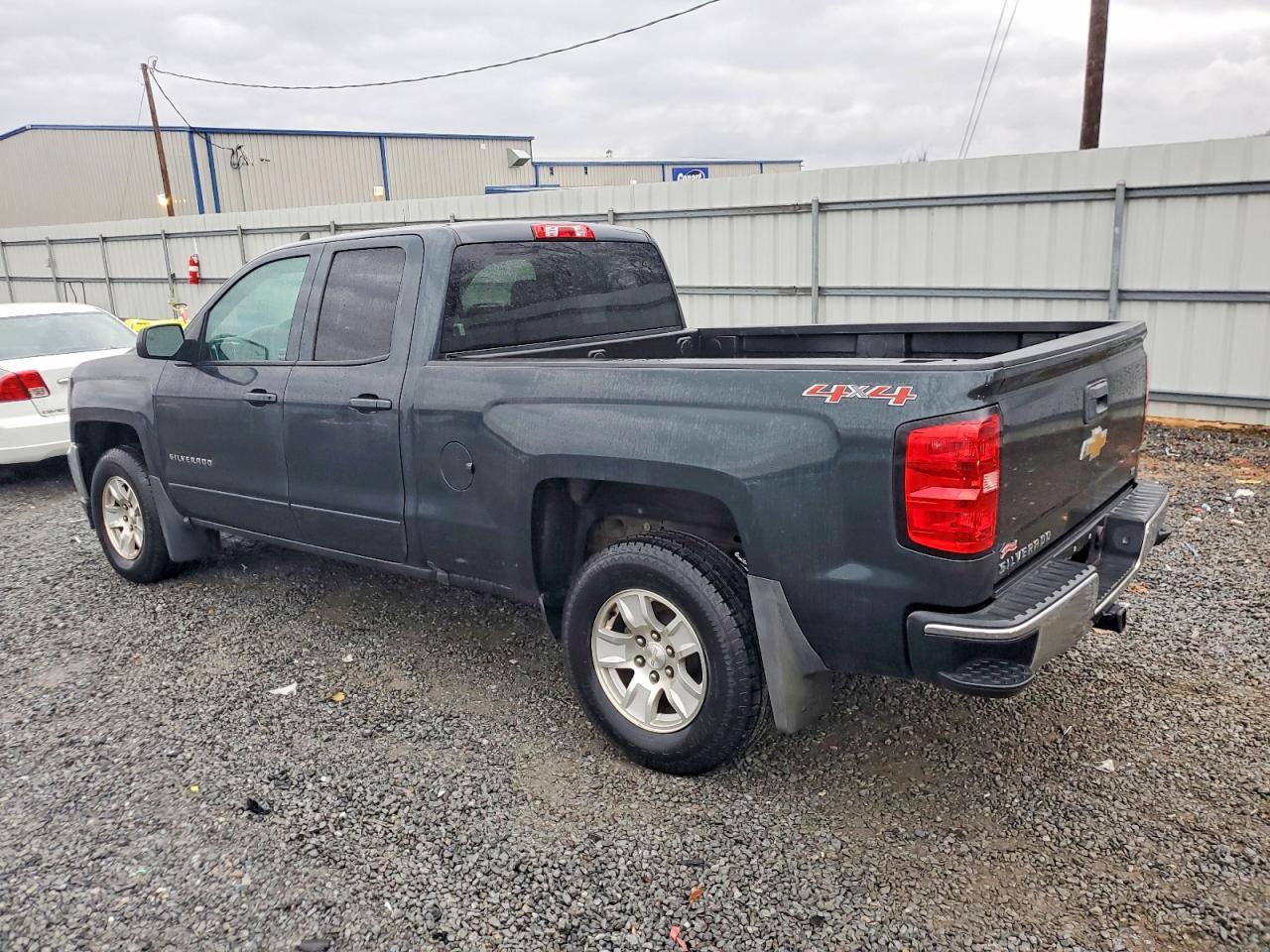 2017 CHEVROLET SILVERADO K1500 LT photo 4