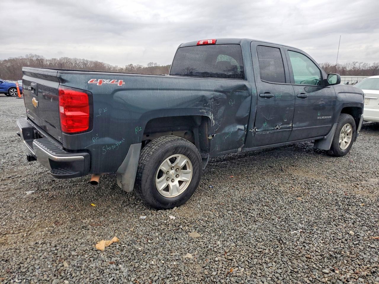 2017 CHEVROLET SILVERADO K1500 LT photo 7