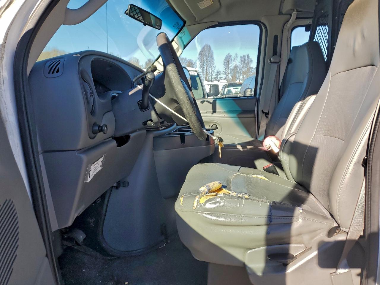 2008 FORD E250 DELIVERY VAN photo 7