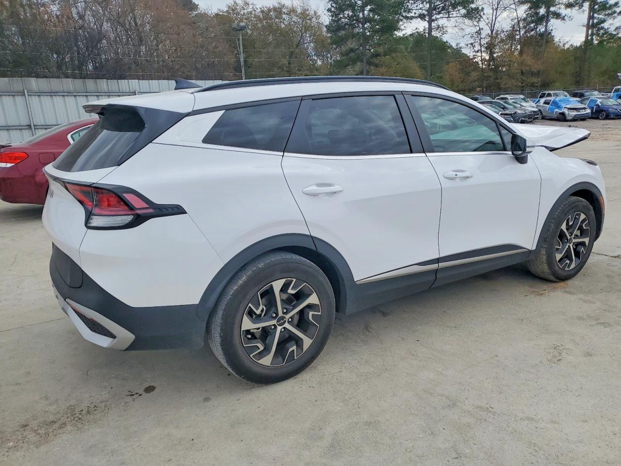 2025 KIA SPORTAGE EX photo 3