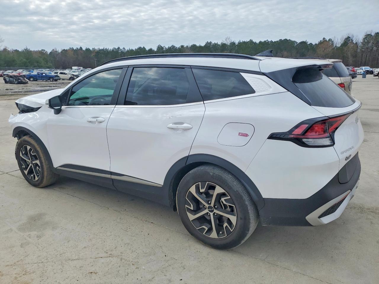 2025 KIA SPORTAGE EX photo 2