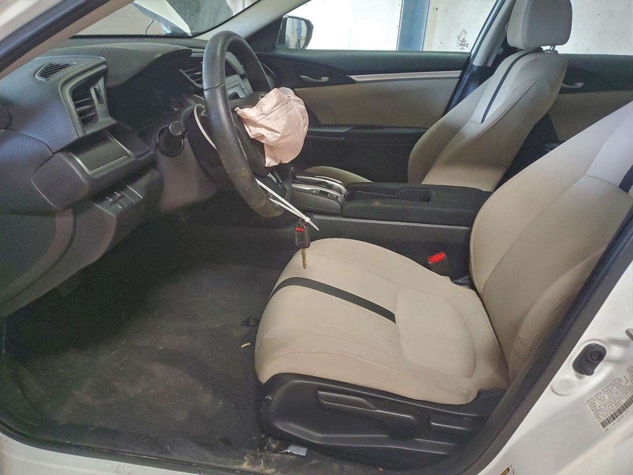 2020 HONDA CIVIC LX photo 7