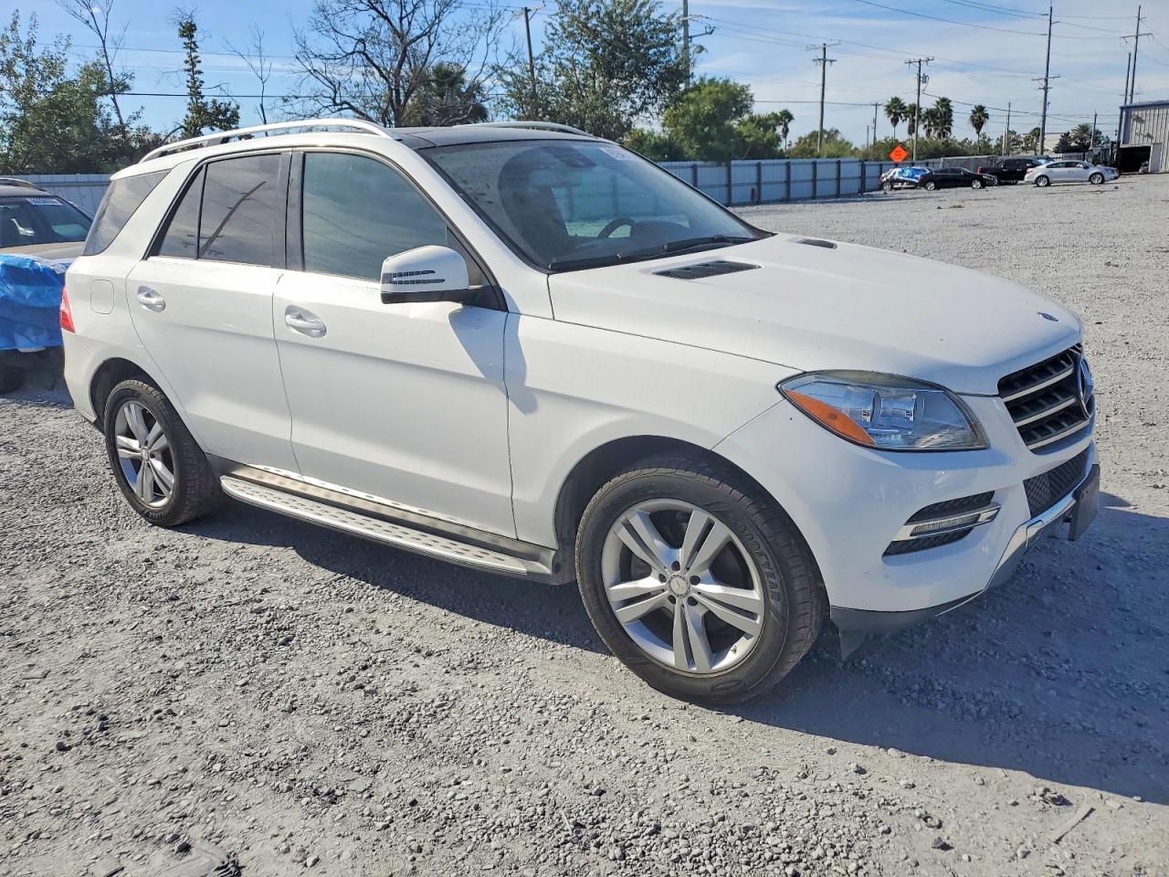 2015 MERCEDES-BENZ ML 350 4MATIC photo 10