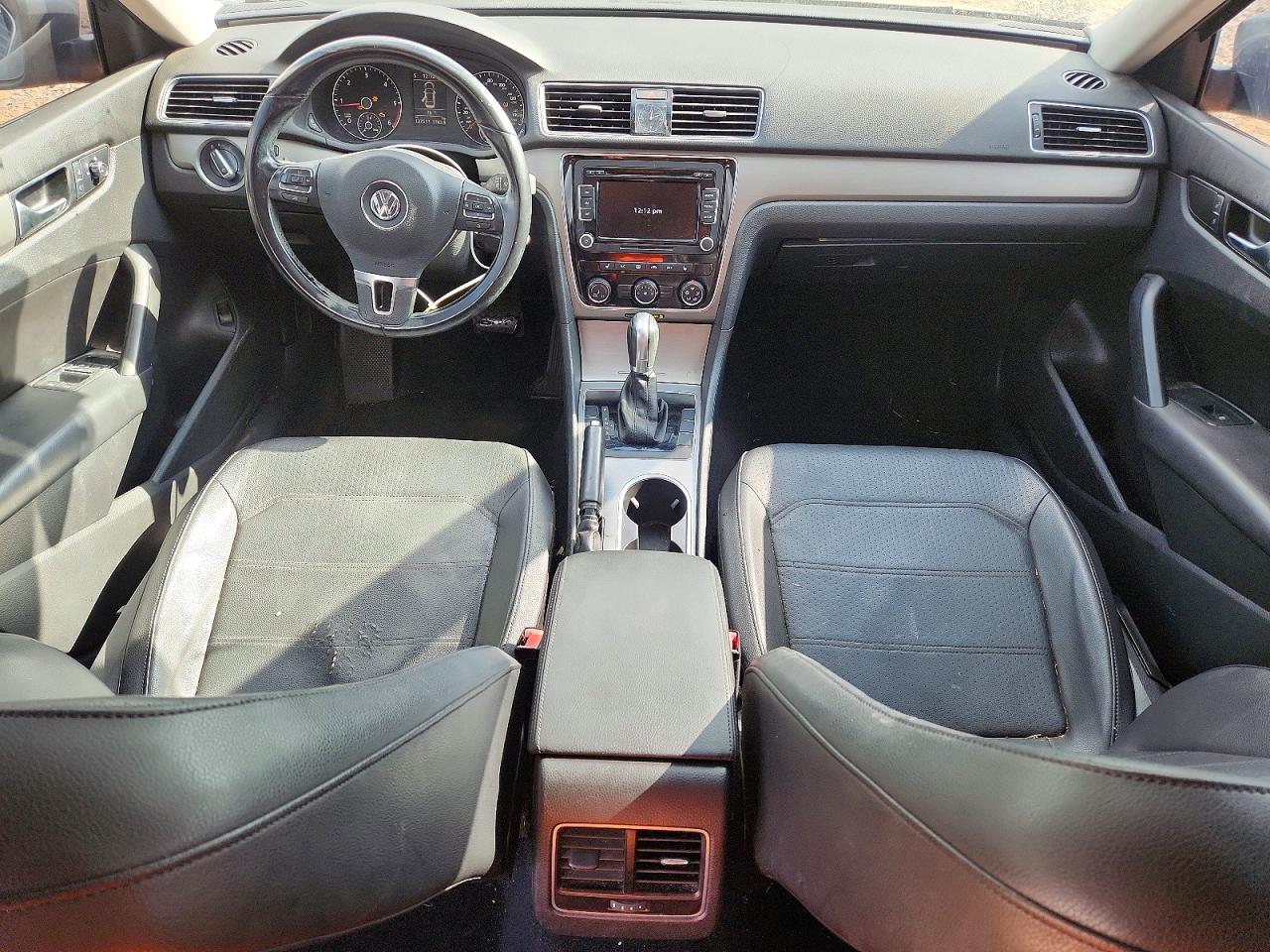 2015 VOLKSWAGEN PASSAT SE photo 15