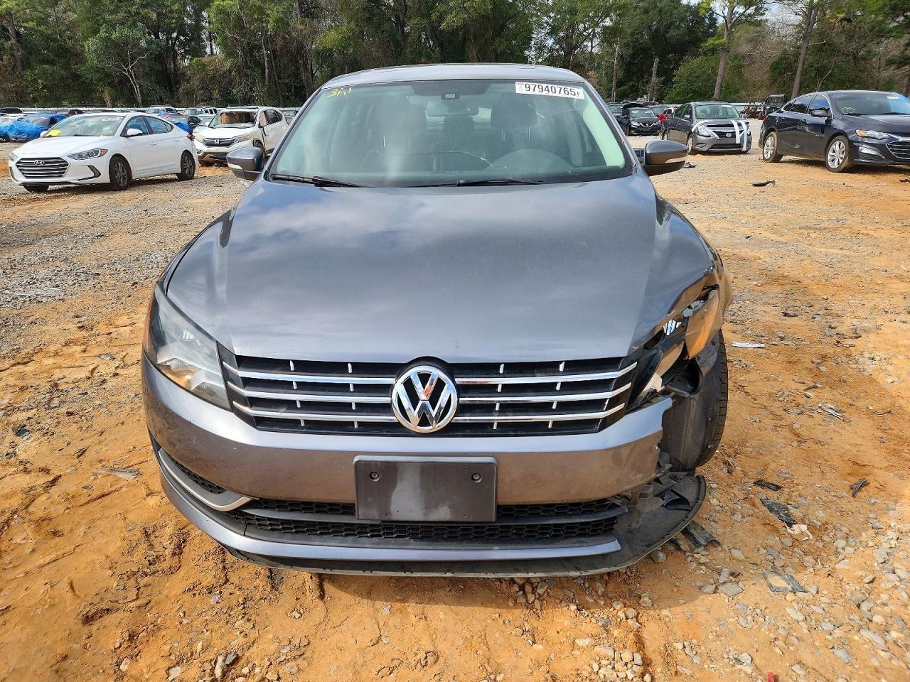 2015 VOLKSWAGEN PASSAT SE photo 9