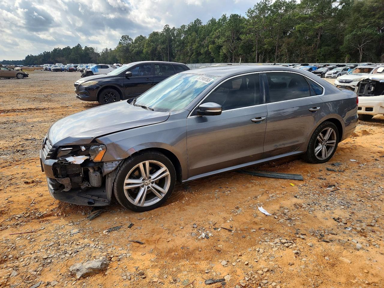 2015 VOLKSWAGEN PASSAT