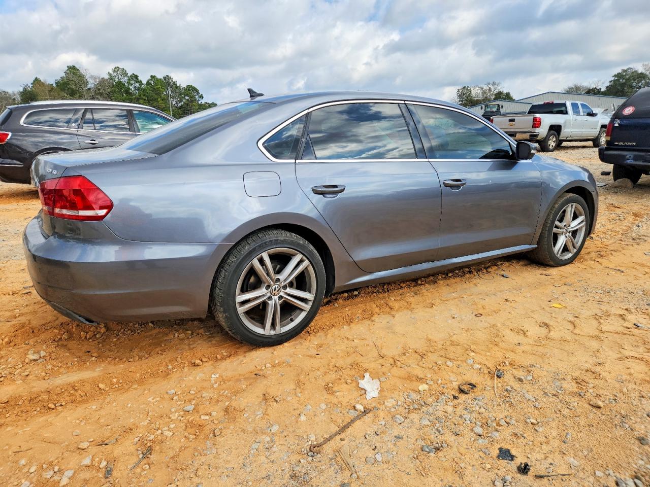 2015 VOLKSWAGEN PASSAT SE photo 5