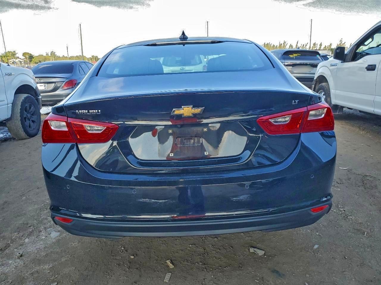 2023 CHEVROLET MALIBU LT photo 11