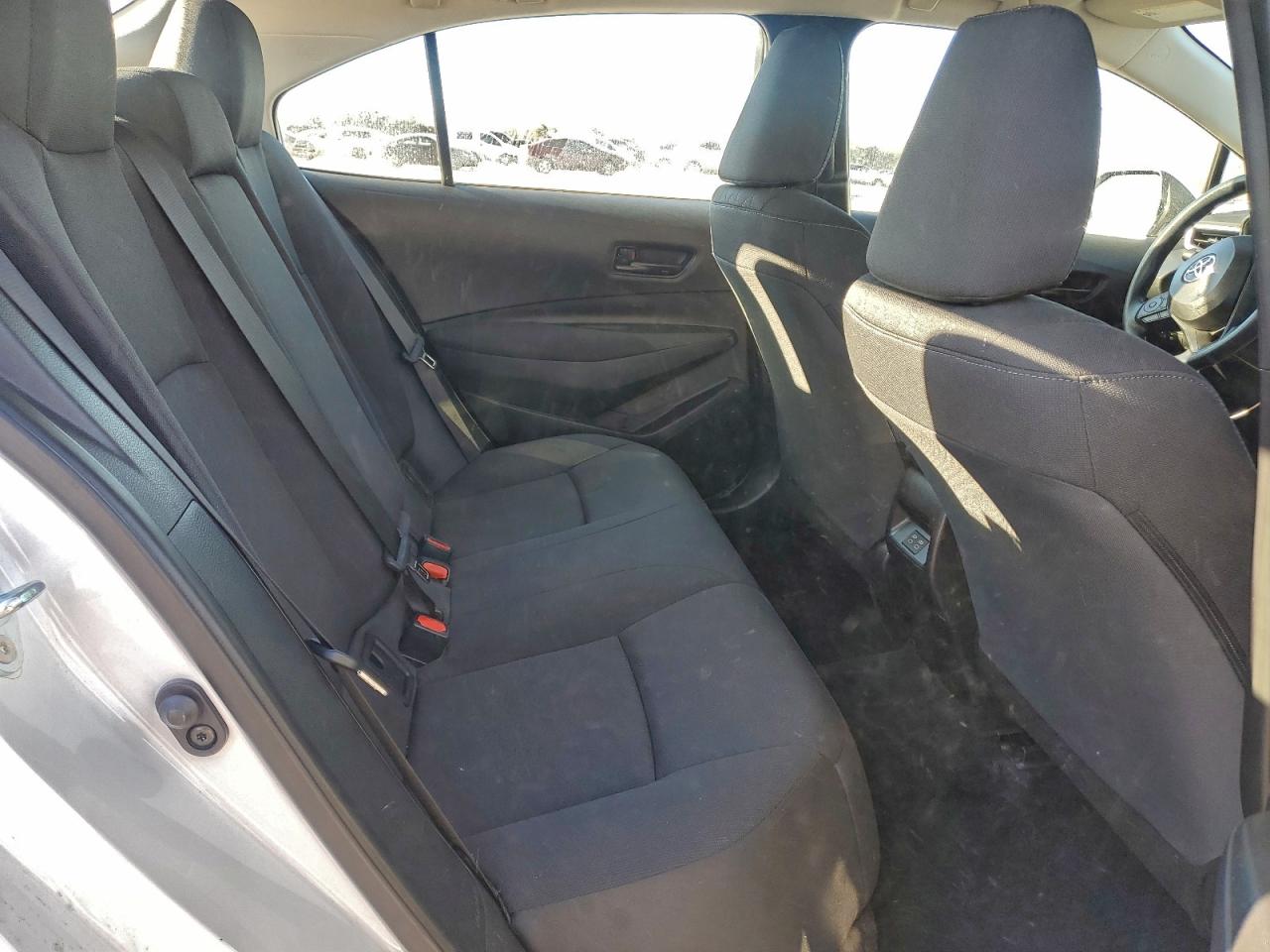 2025 TOYOTA COROLLA LE photo 19