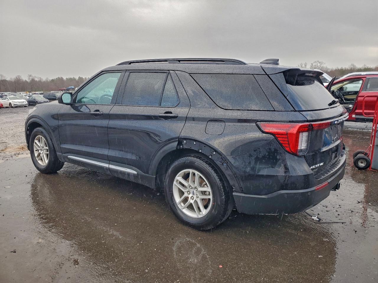 2025 FORD EXPLORER ACTIVE photo 2