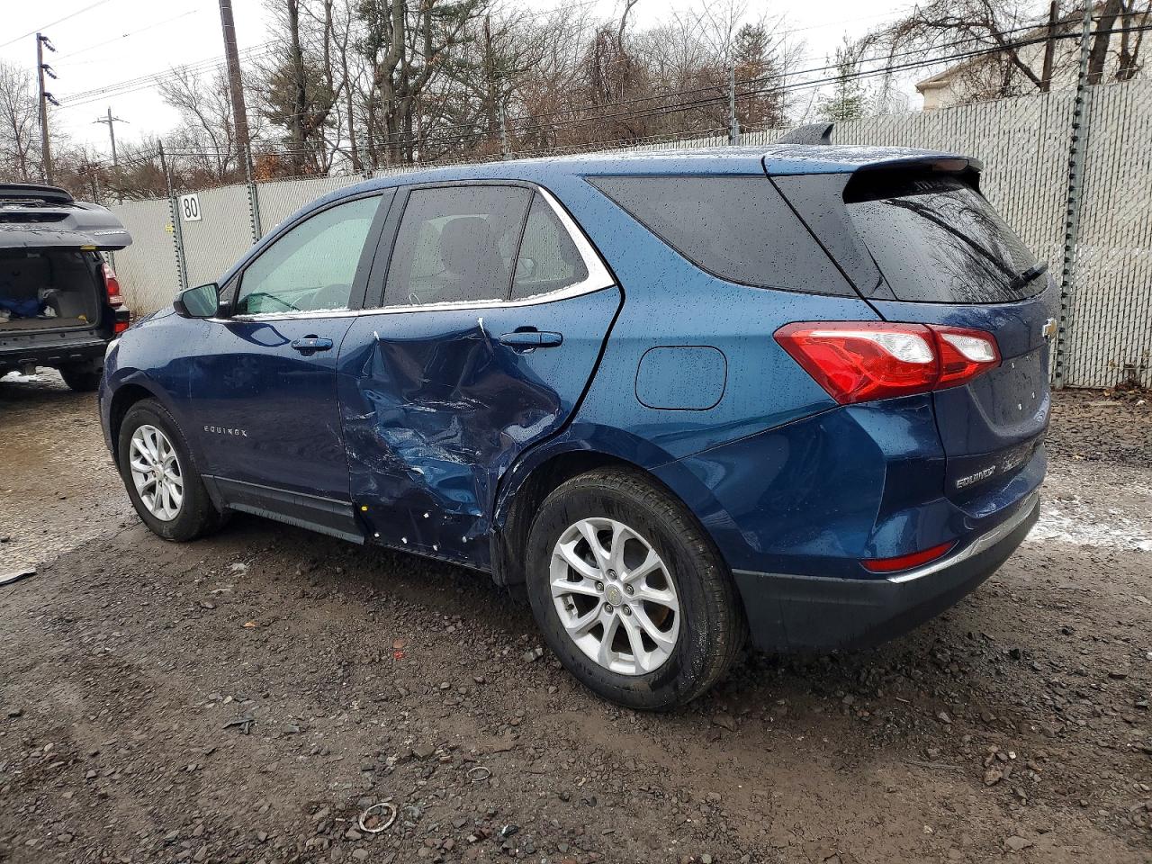 2020 CHEVROLET EQUINOX LT photo 2