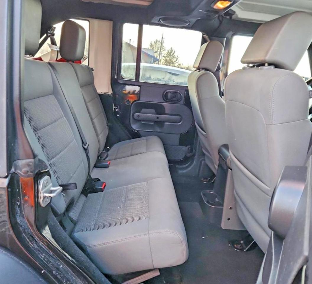 2009 JEEP WRANGLER UNLIMITED SAHARA photo 37