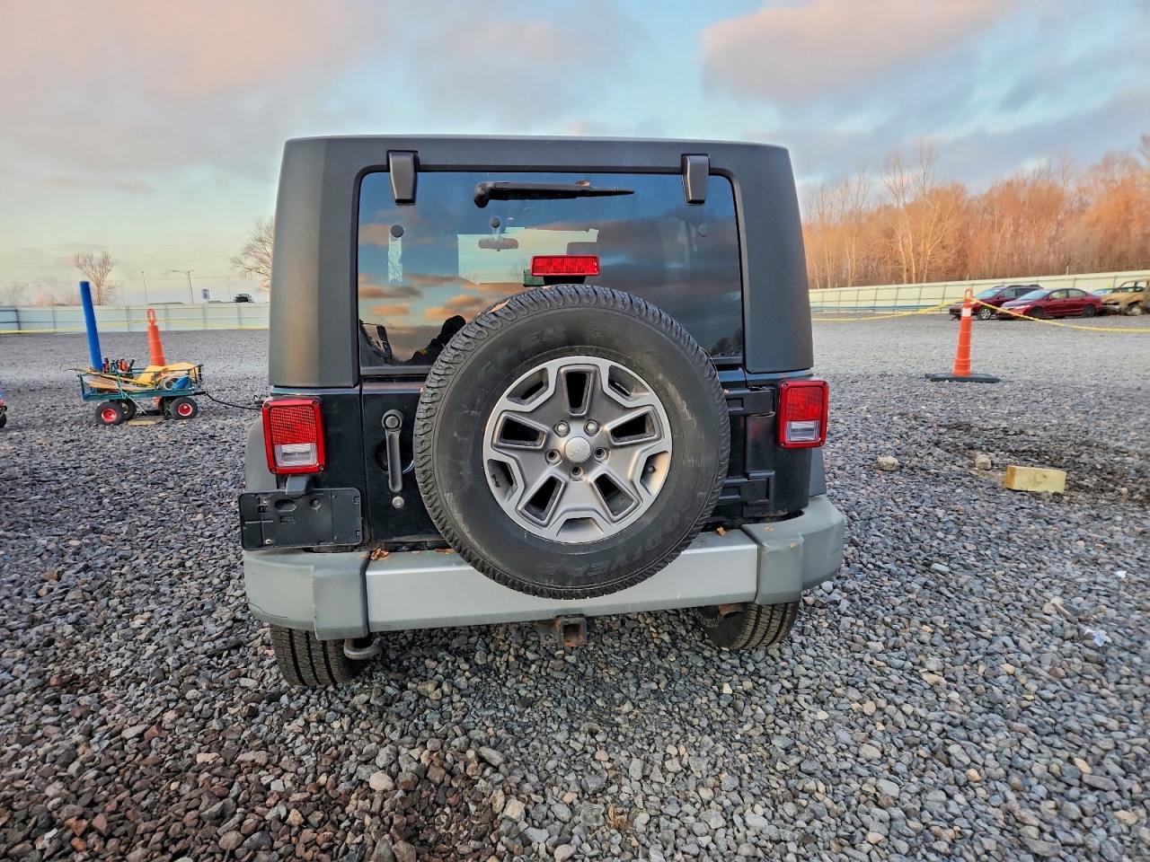 2009 JEEP WRANGLER UNLIMITED SAHARA photo 21