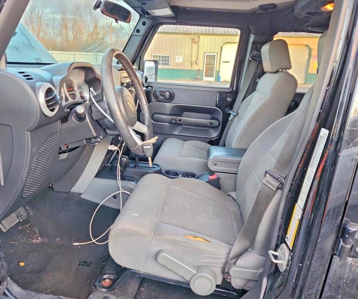 2009 JEEP WRANGLER UNLIMITED SAHARA photo 25
