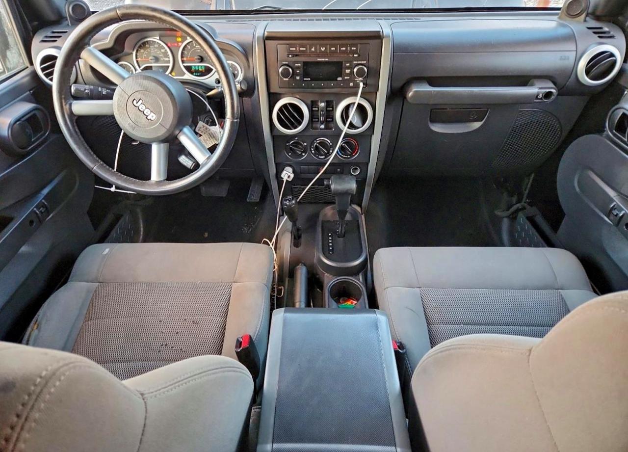 2009 JEEP WRANGLER UNLIMITED SAHARA photo 29