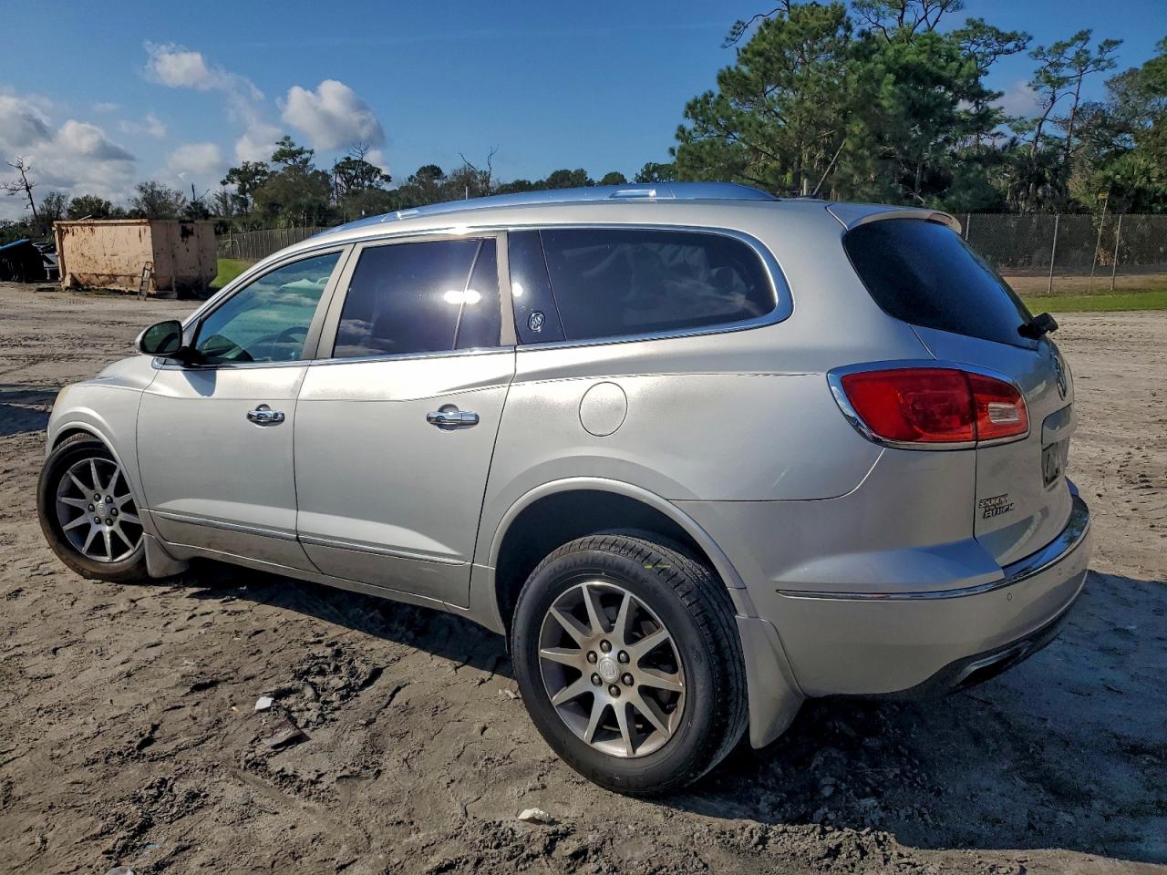 2015 BUICK ENCLAVE photo 2