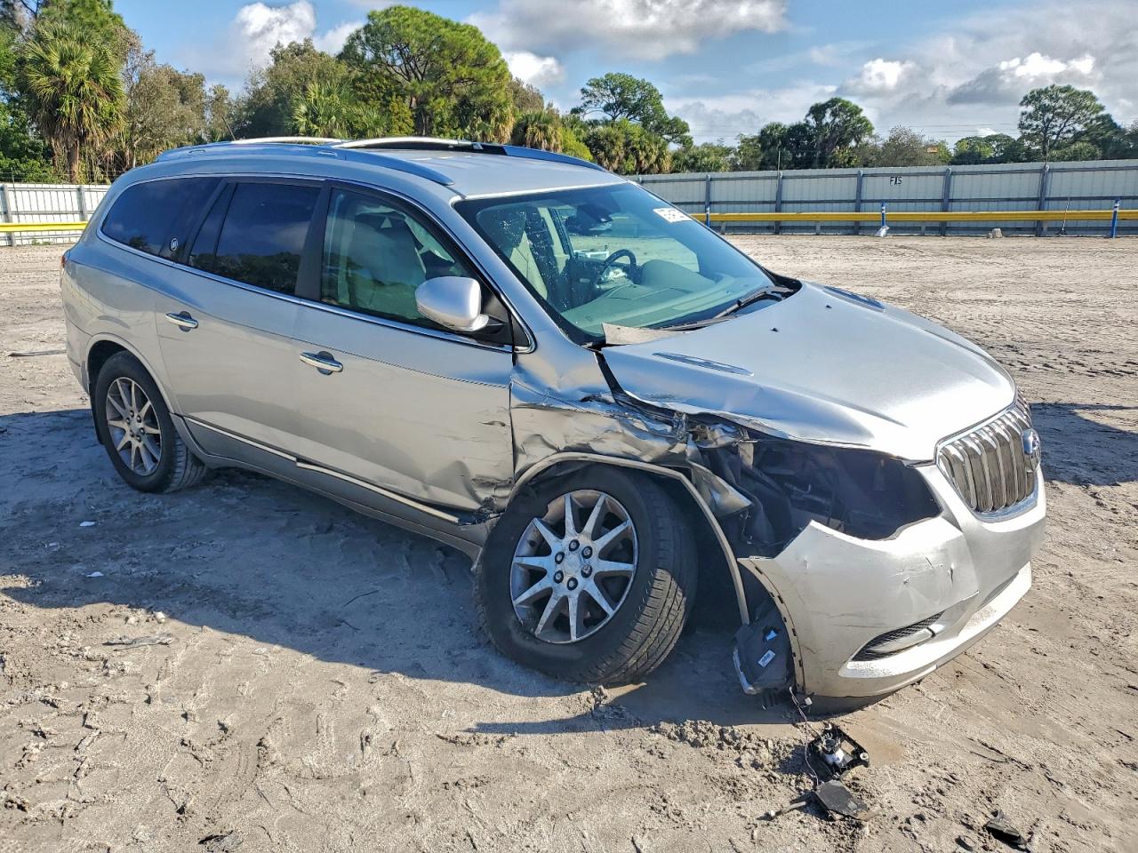 2015 BUICK ENCLAVE photo 4