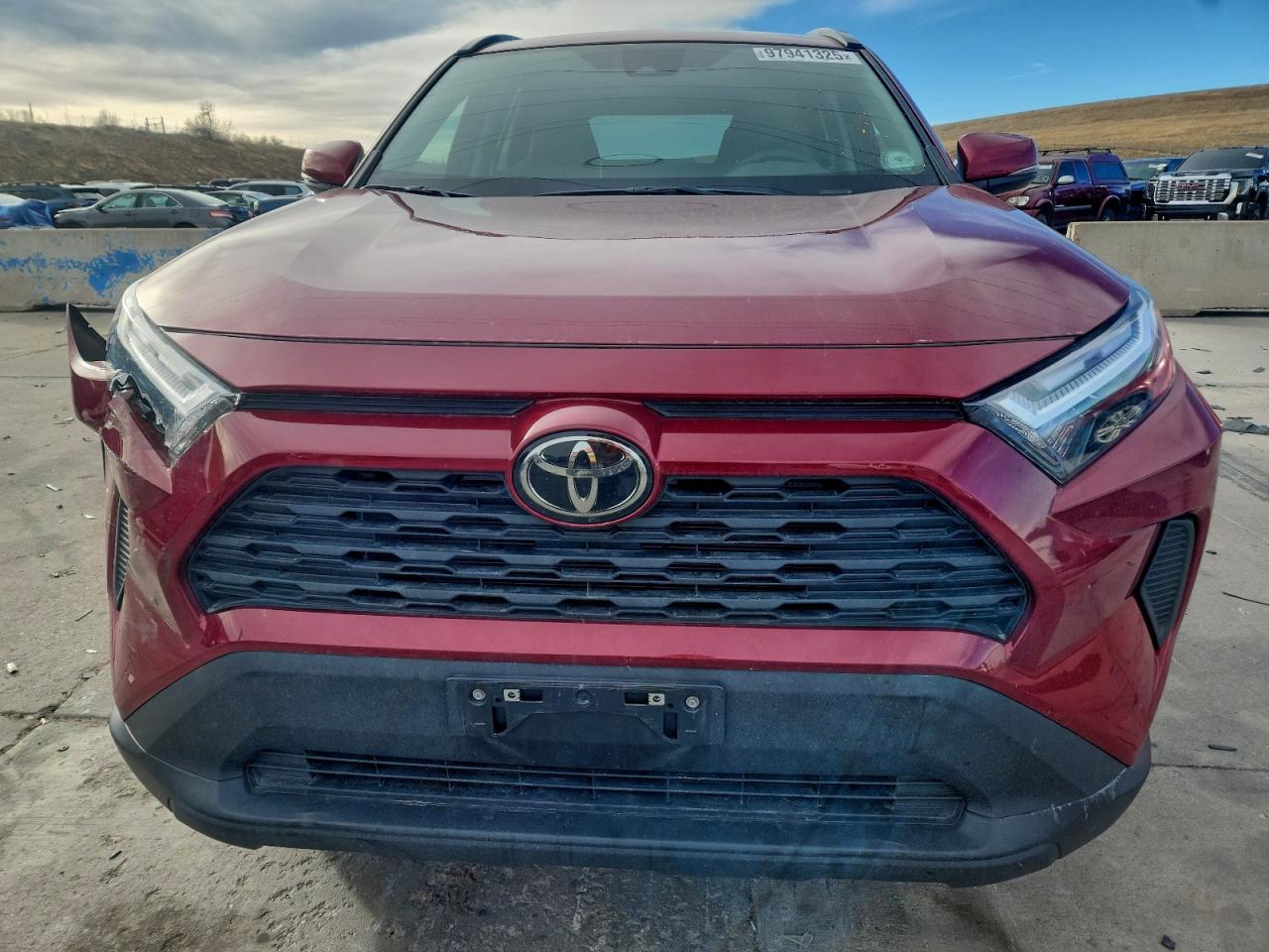 2024 TOYOTA RAV4 XLE photo 9