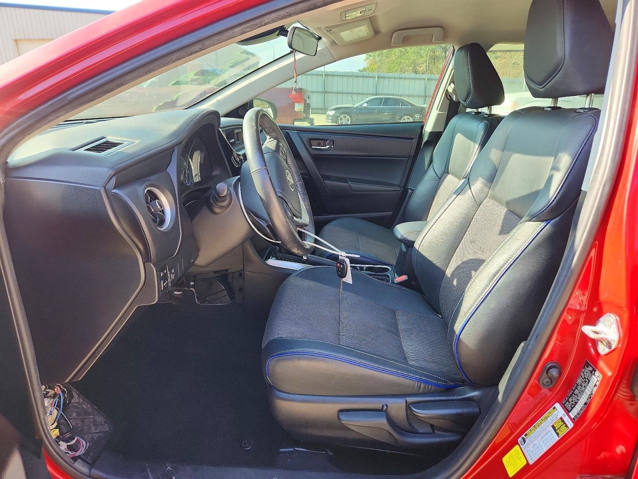 2018 TOYOTA COROLLA L photo 13