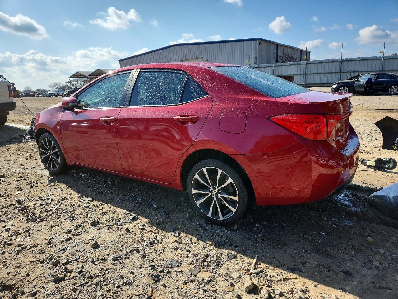 2018 TOYOTA COROLLA L photo 3