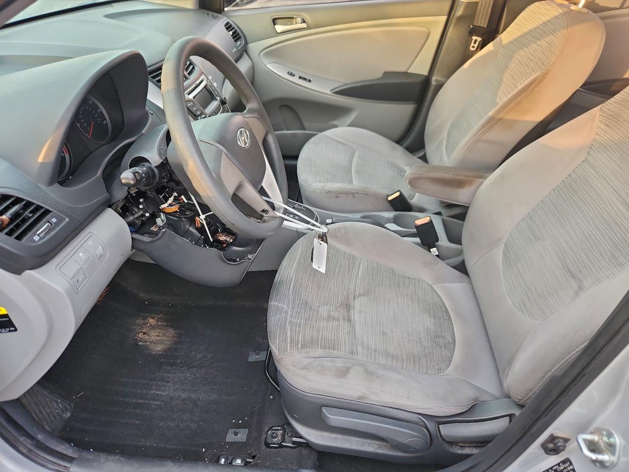 2015 HYUNDAI ACCENT GLS photo 13