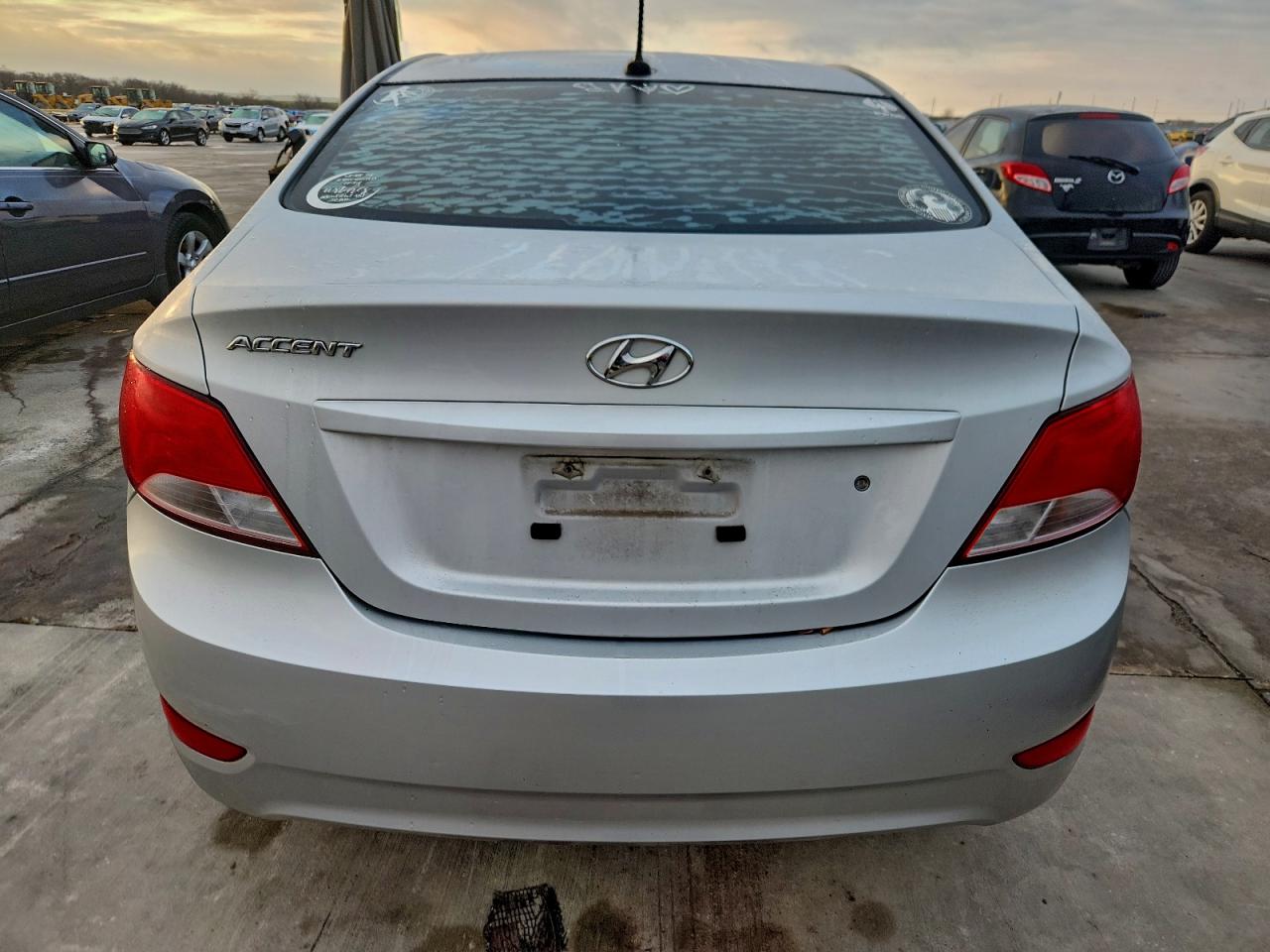 2015 HYUNDAI ACCENT GLS photo 11
