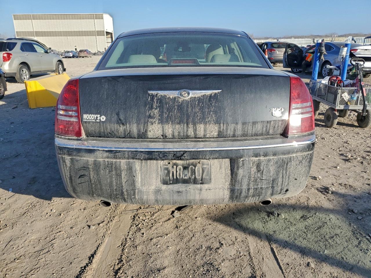 2005 CHRYSLER 300C photo 11