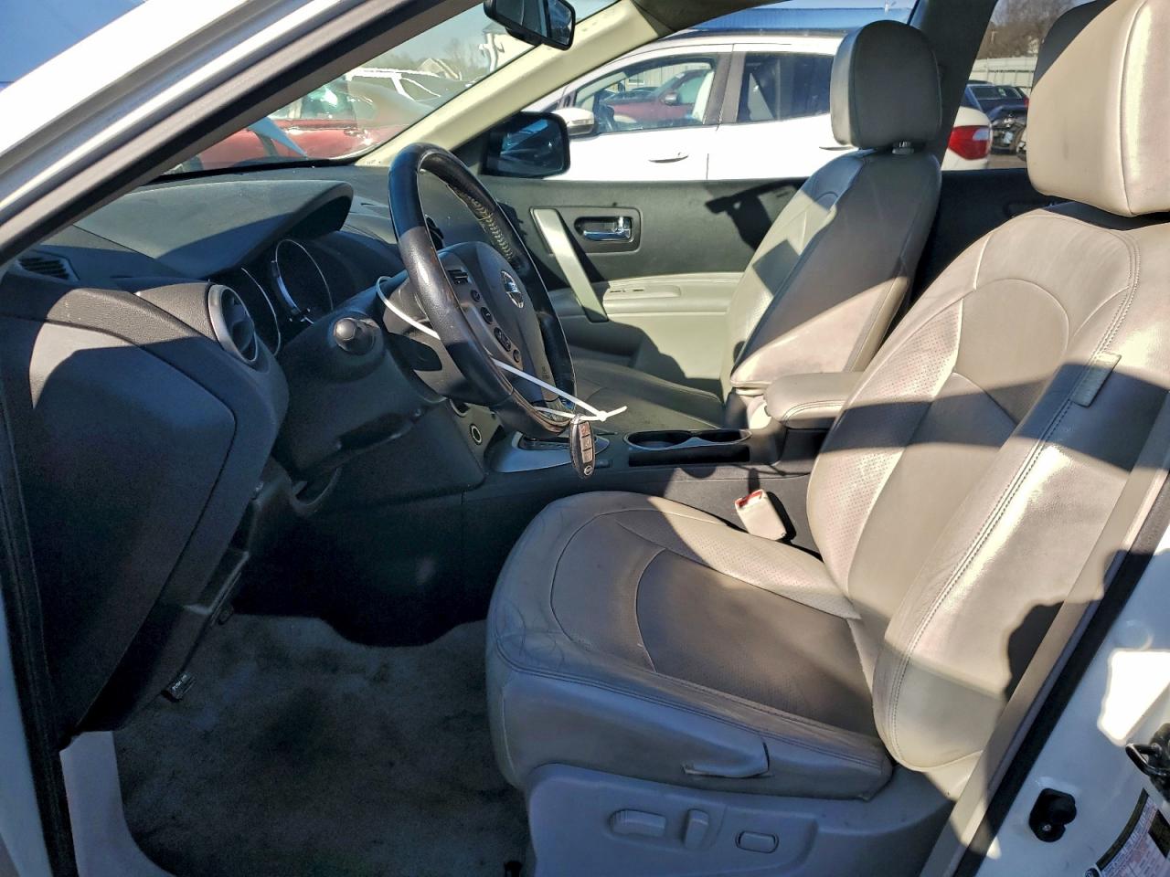 2010 NISSAN ROGUE S photo 7