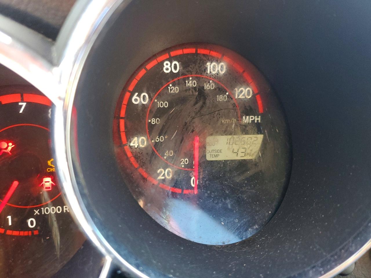 2004 TOYOTA COROLLA MATRIX XR photo 9