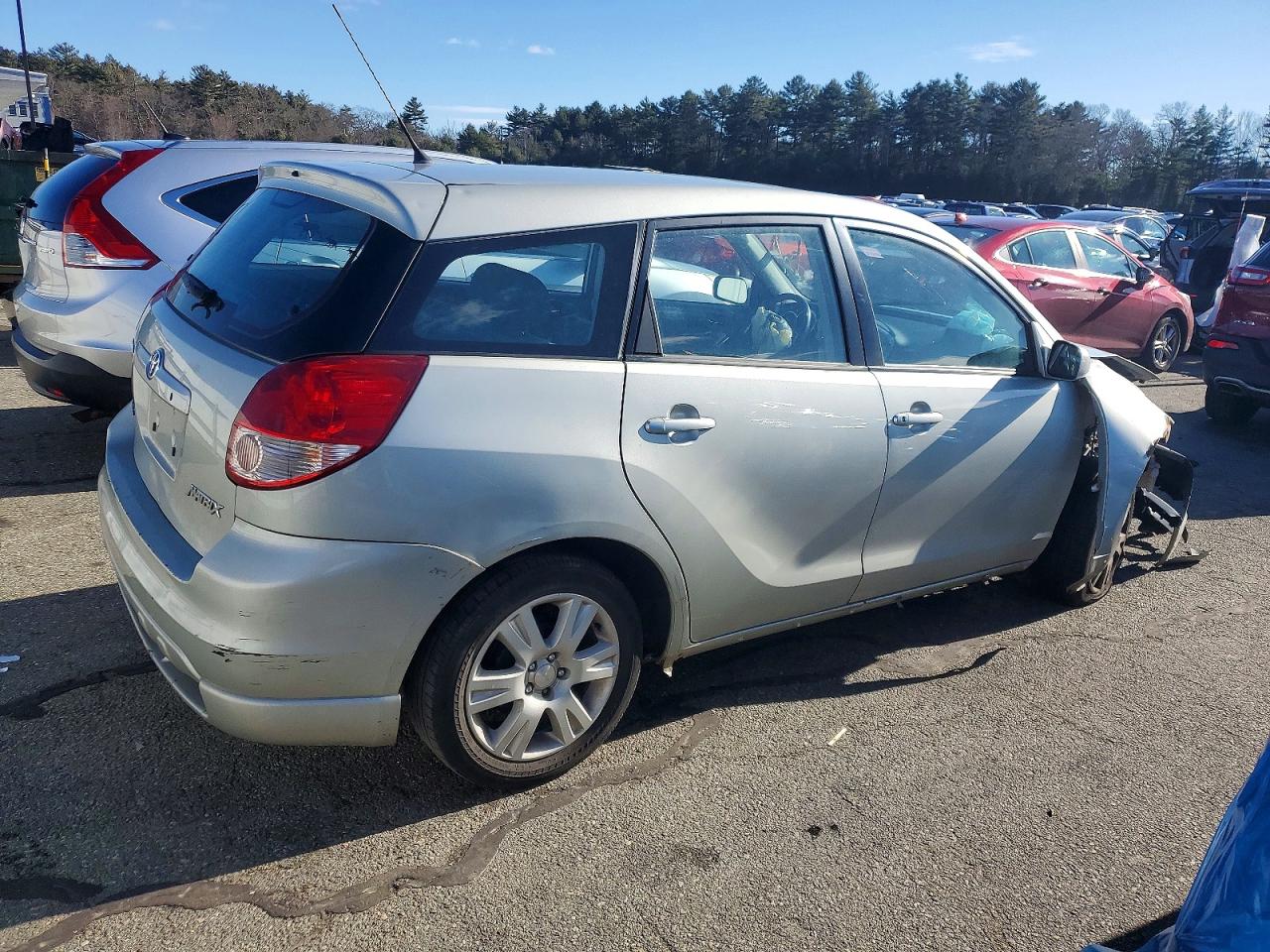 2004 TOYOTA COROLLA MATRIX XR photo 3