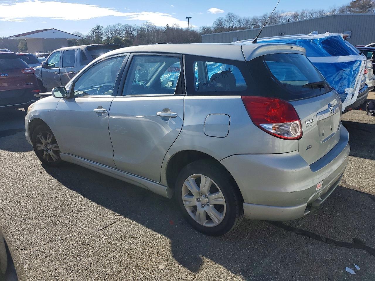 2004 TOYOTA COROLLA MATRIX XR photo 2