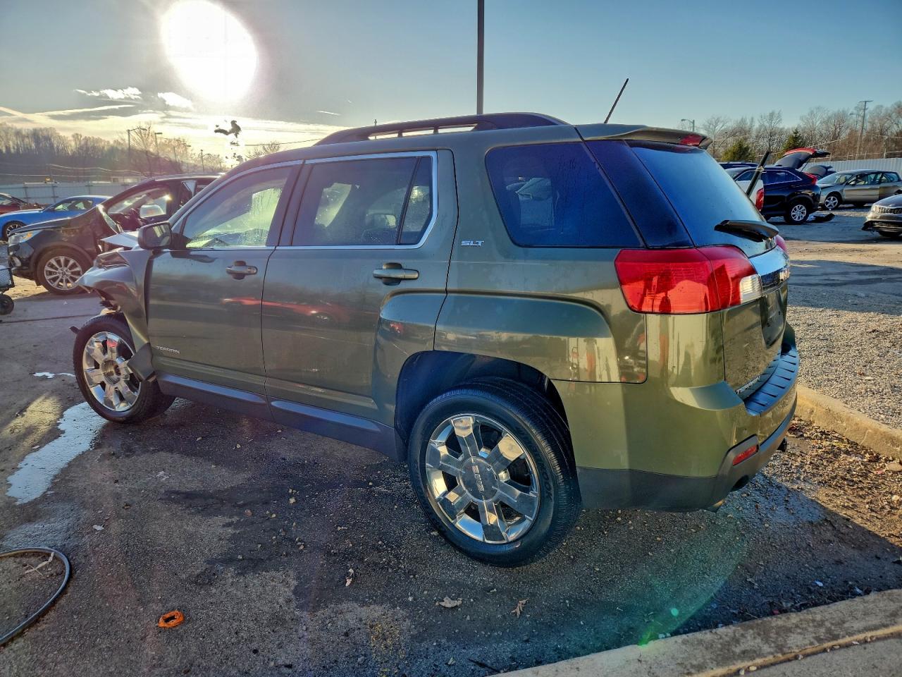 2015 GMC TERRAIN SLT photo 3