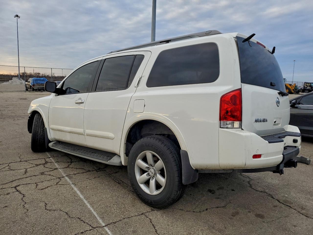 2012 NISSAN ARMADA SV photo 4