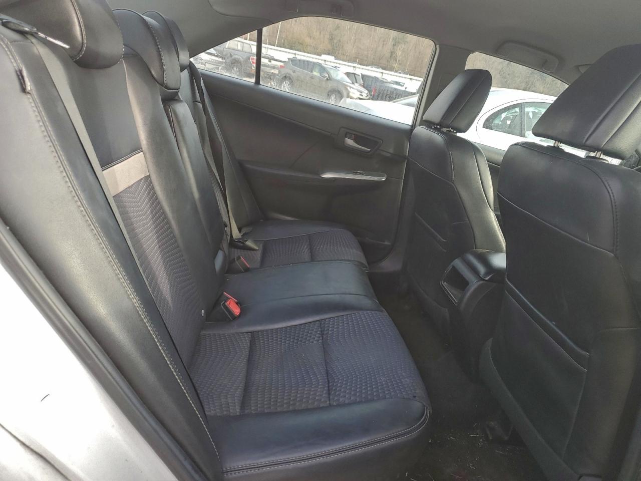 2013 TOYOTA CAMRY L photo 28