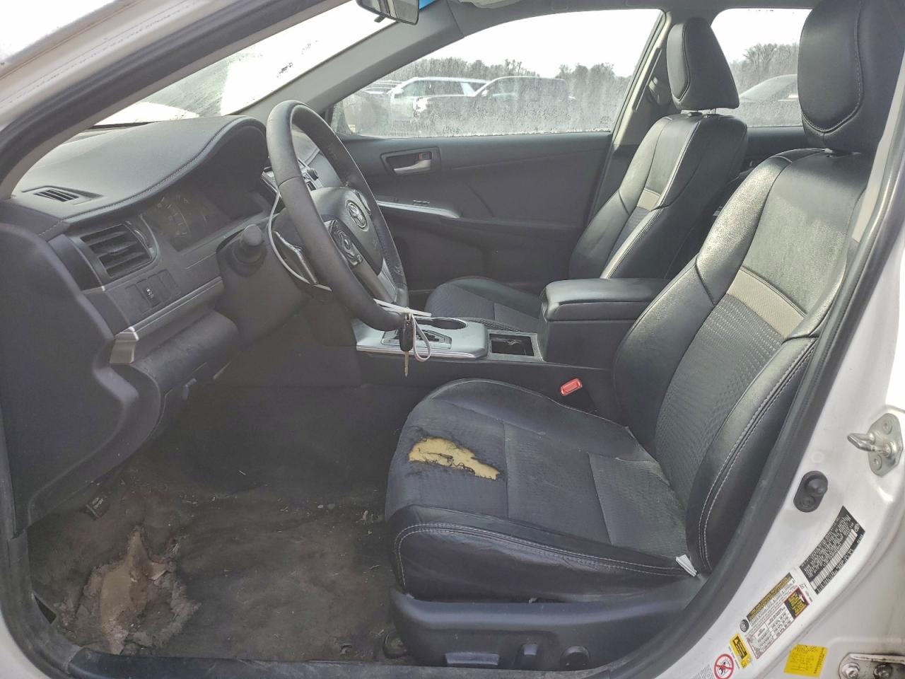 2013 TOYOTA CAMRY L photo 19