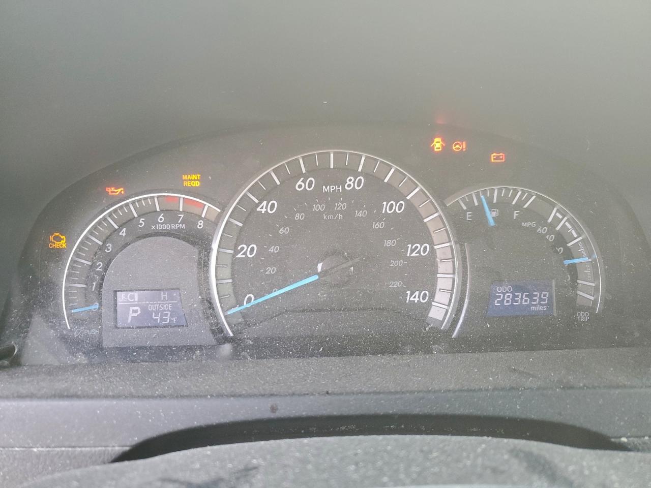 2013 TOYOTA CAMRY L photo 25